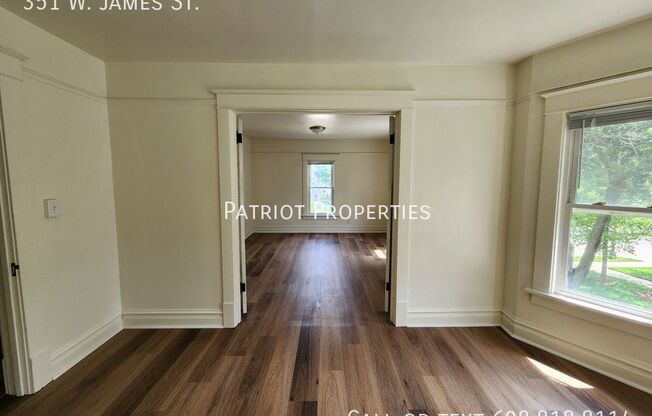 2 beds, 1 bath, $1,250