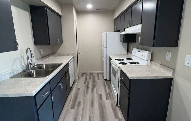 2 beds, 1 bath, 986 sqft, $1,550, Unit 68