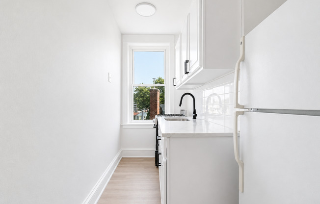 Studio, 1 bath, 375 sqft, $1,050, Unit C7