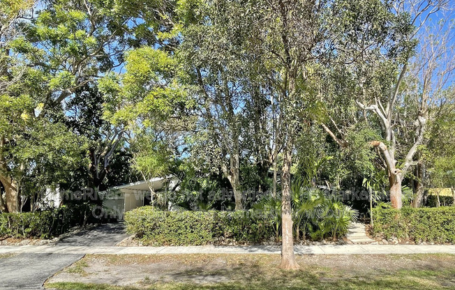 19531 WHISPERING PNES RD