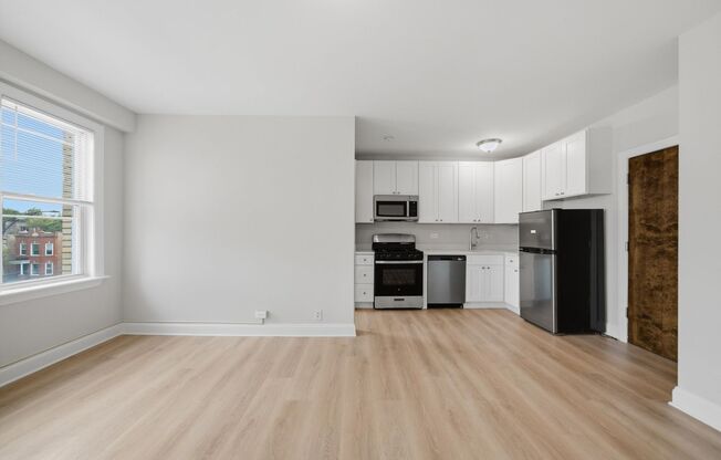 Studio, 1 bath, 343 sqft, $1,695, Unit 402