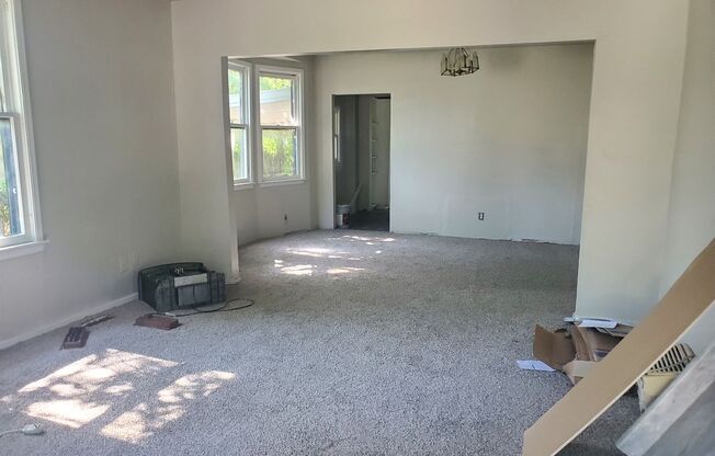 2 beds, 1 bath, $950