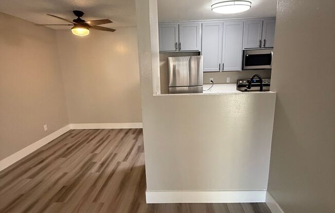 1 bed, 1 bath, 714 sqft, $1,995, Unit 038