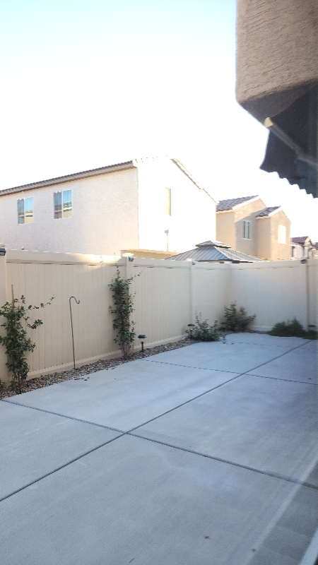 3663 VIA MARIPOSA AVE