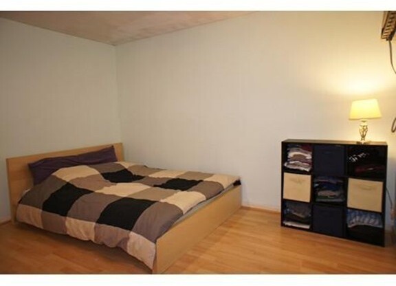 Studio, 1 bath, 387 sqft, $1,700, Unit 10