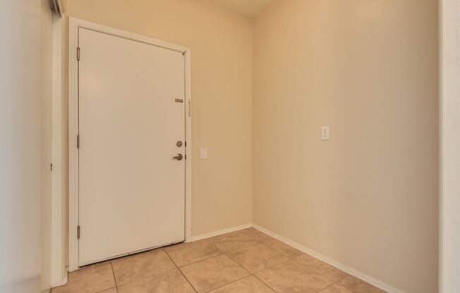 2 beds, 2 baths, $1,650, Unit UNIT 1051