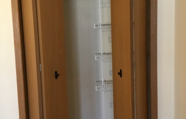 2 beds, 1.5 baths, 1,128 sqft, $1,369.99, Unit 30-05