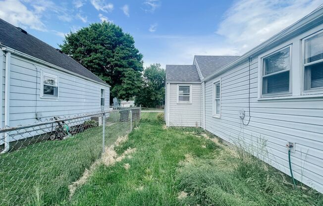 Washer/Dryer Hook-Ups