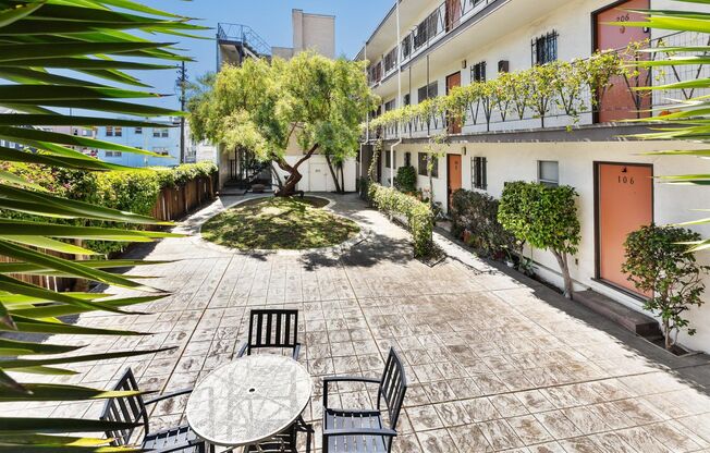 16p006 - 1435 3rd Ave