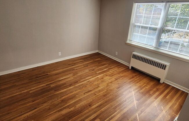 1 bed, 1 bath, 663 sqft, $2,050, Unit D-04