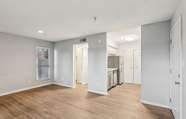 Studio, 1 bath, 450 sqft, $1,056, Unit 807