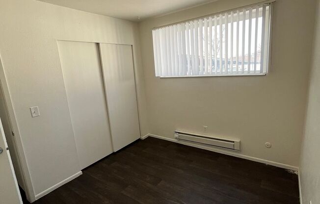 2 beds, 1 bath, 700 sqft, $1,175, Unit 08B
