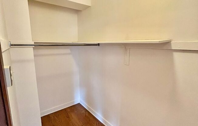 Studio, 1 bath, 320 sqft, $1,395, Unit 225-109