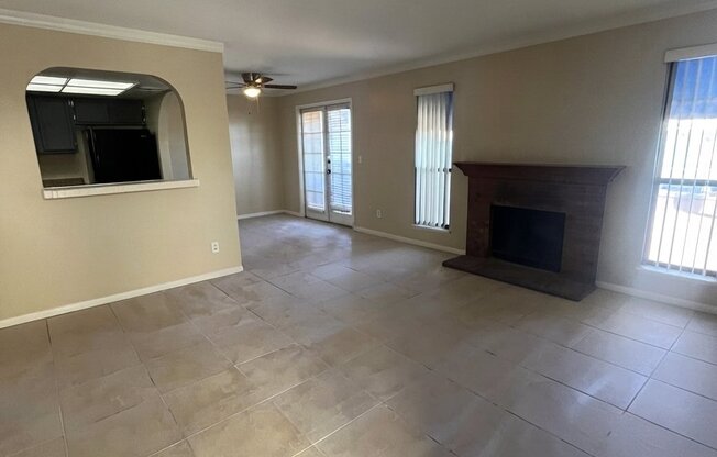 6113 W OAKEY BLVD