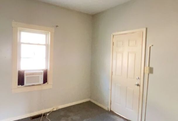 3 beds, 1 bath, $1,150