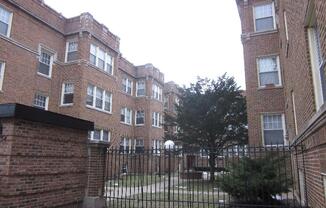 5652 North Ridge Ave.