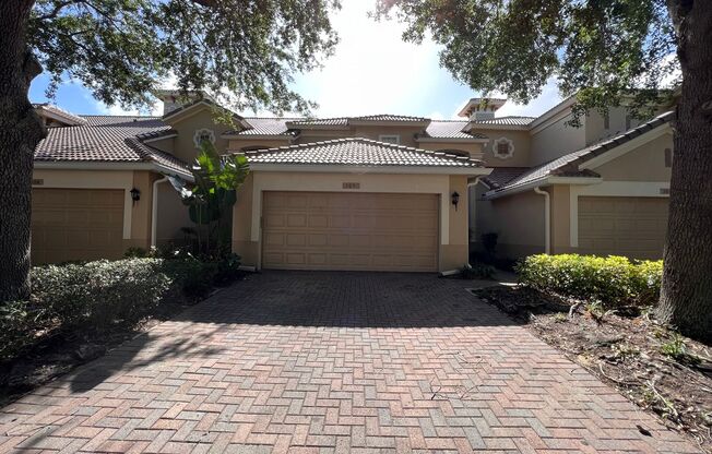 Great townhouse -  available now!