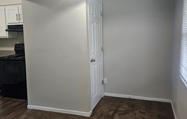 2 beds, 1 bath, 850 sqft, $1,120, Unit Apt. 312