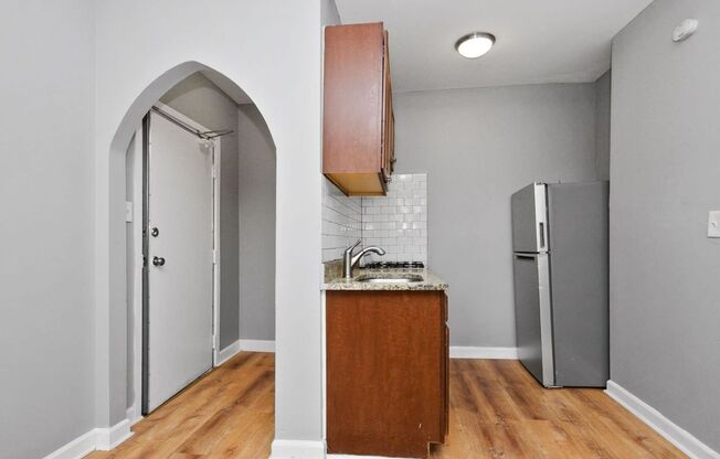 1 bed, 1 bath, 400 sqft, $1,400, Unit 4344 - 100