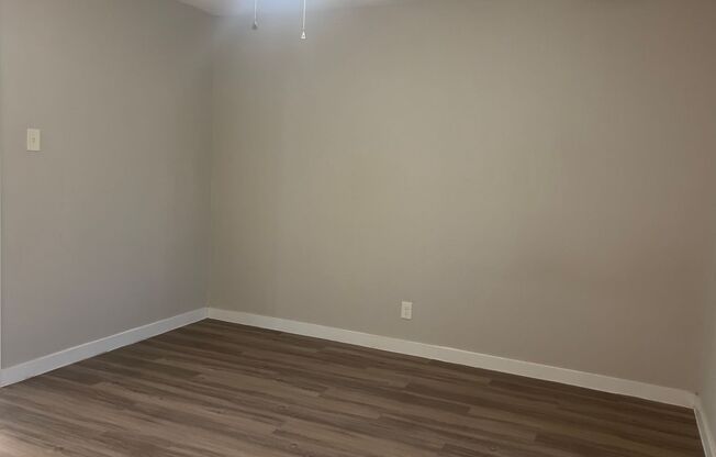 1 bed, 1 bath, 510 sqft, $1,100, Unit 55