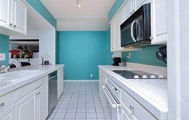 5050 COLDWATER CYN AVE