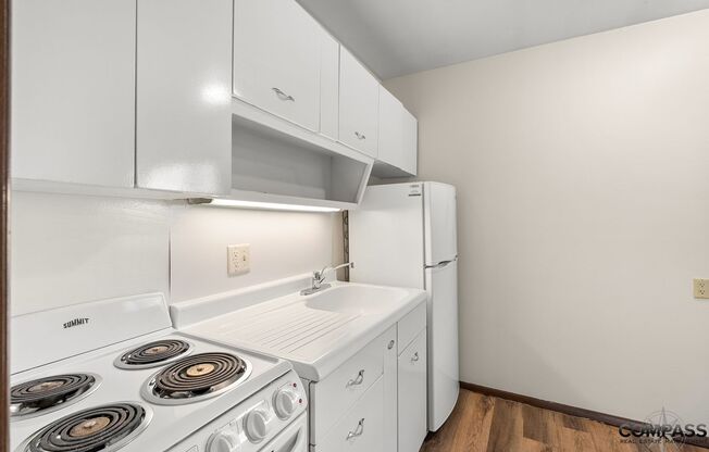 Studio, 1 bath, 315 sqft, $745, Unit 130
