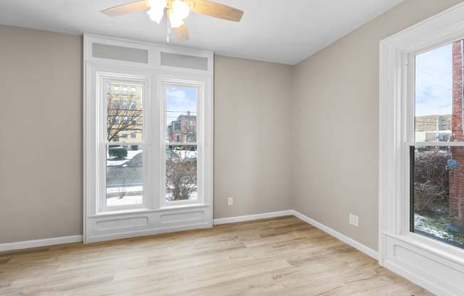 907 ACKERMAN AVE