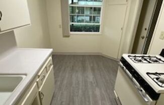 Emerald Garden - 5200r