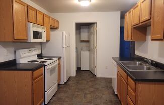 2 beds, 1 bath, 988 sqft, $1,200, Unit Apt C