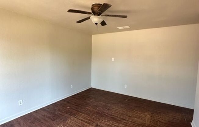 4 beds, 1 bath, $1,350