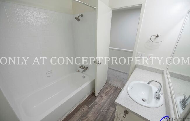 2 beds, 1.5 baths, 1,052 sqft, $1,599, Unit 1497A