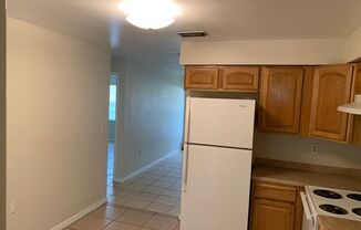 2 beds, 1 bath, $1,300