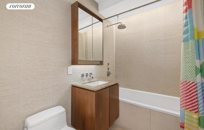 1 bed, 1 bath, 740 sqft, $5,600, Unit 5C