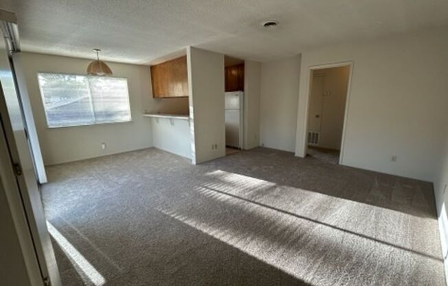 2 beds, 1 bath, 796 sqft, $2,450, Unit 6