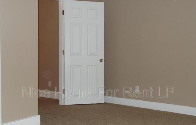 108 W EVESHAM RD