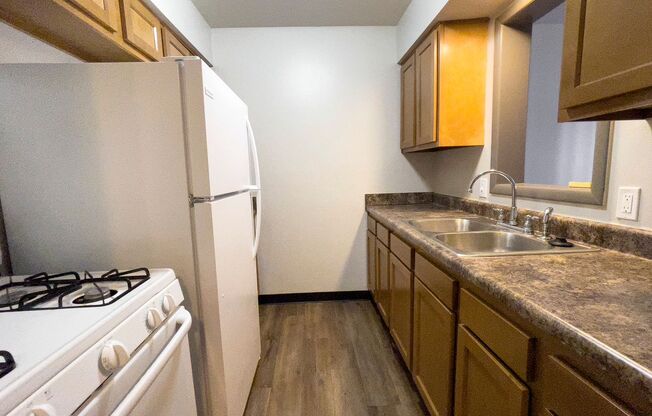 2 beds, 1 bath, 864 sqft, $875, Unit #208