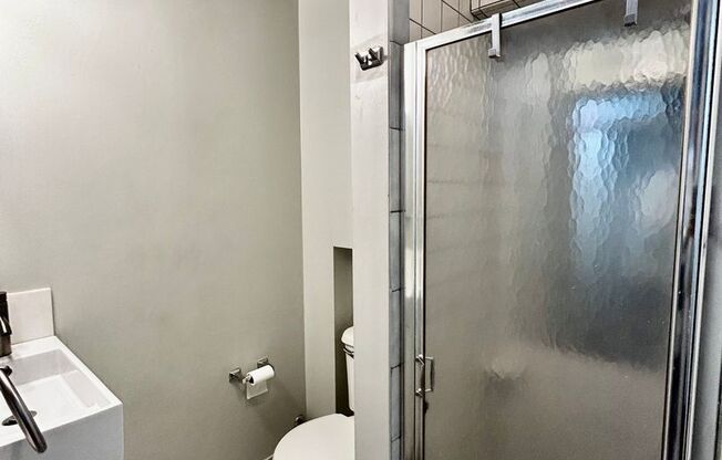 511-513 Cathedral Street