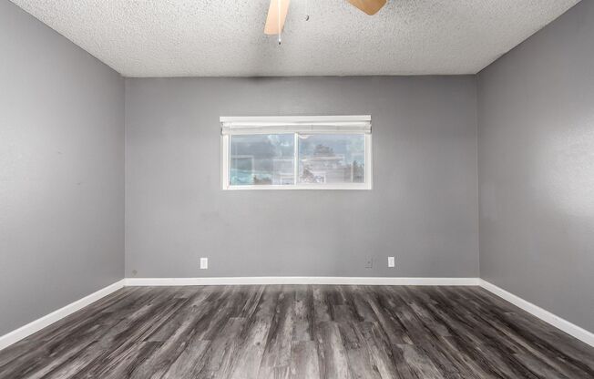 3 beds, 2 baths, $1,450, Unit Unit 184