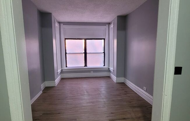 2 beds, 1 bath, $1,650