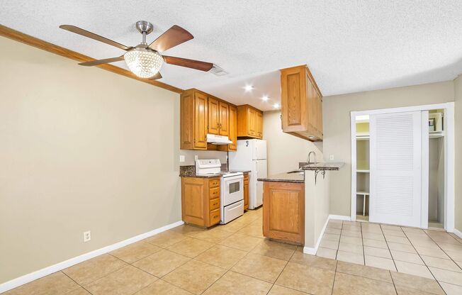 LOVELY MOVE-IN READY TWO-STORY TOWNHOME!