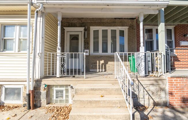 Location Location Location beauty near Marconi Park West