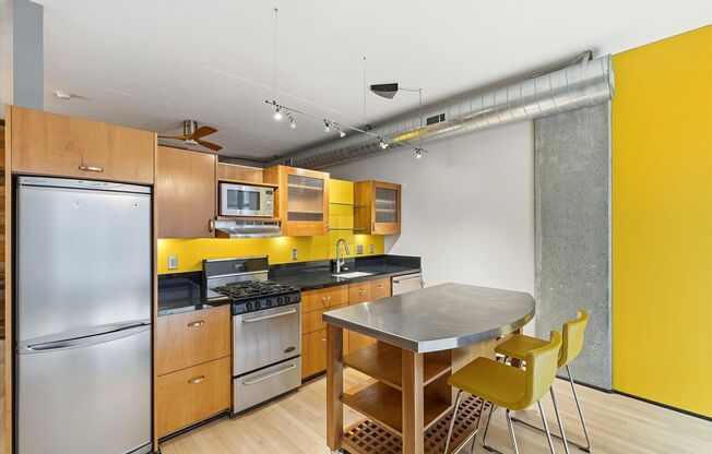 Studio, 1 bath, $1,750