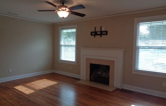 2 beds, 1 bath, $1,750