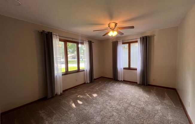 2 beds, 2 baths, $1,995