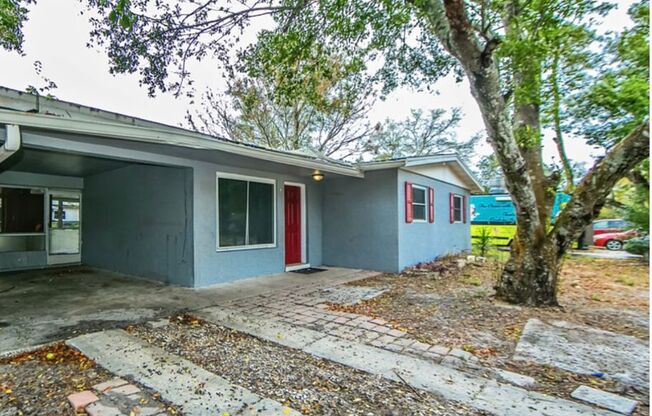 PRICE REDUCED!!!!!!Super Cute 3 Bedroom / 1 Bath Home For Rent In Casselberry