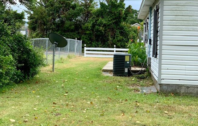 Spooky $aving on this 3 Bedrooms 2 blocks to water and Morehead City Waterfront