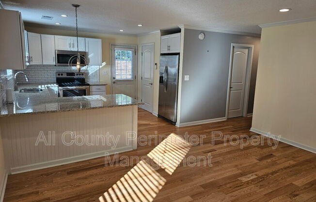 2409 SWALLOW CIR SE