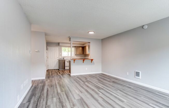 2 beds, 1 bath, $1,495, Unit 4