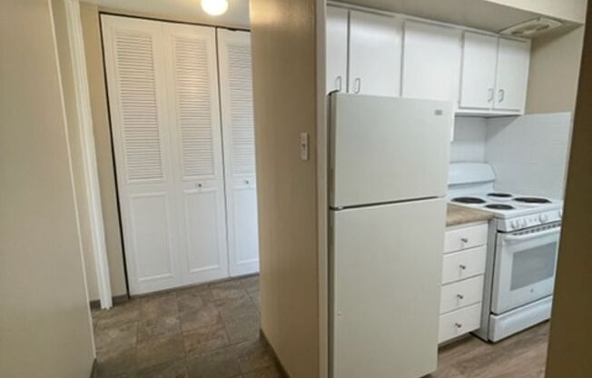 1 bed, 1 bath, 698 sqft, $1,450, Unit 601