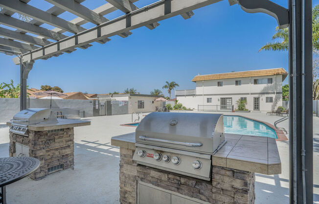 Welcome to Ocean Villas Apartments in Oxnard, CA